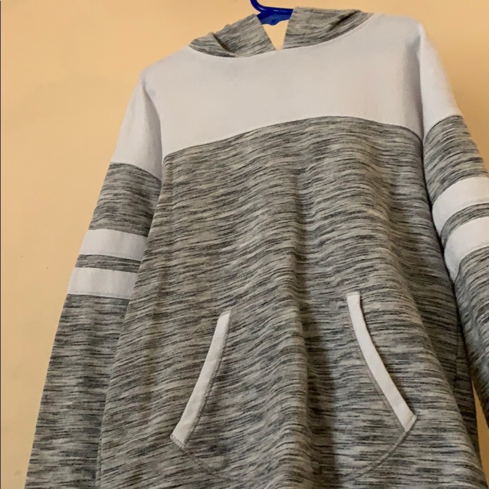 Gray and white sweatshirt